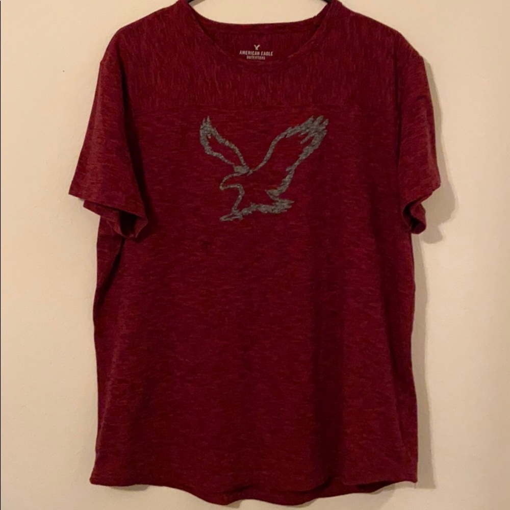 Large Maroon American Eagle T-Shirt